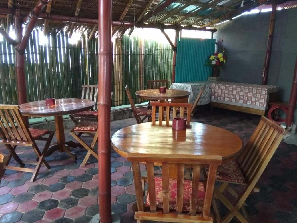 Dasi Guesthouse Ende Exterior photo