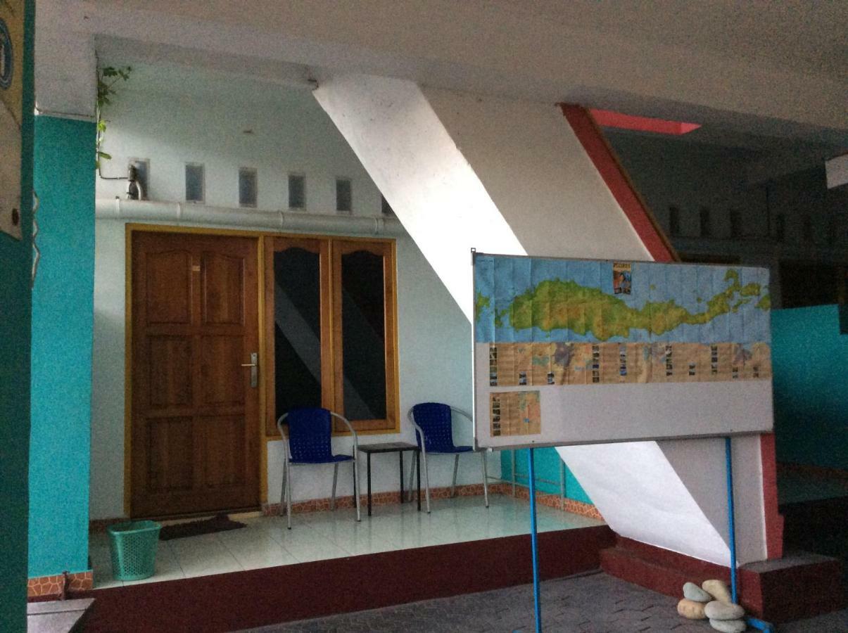 Dasi Guesthouse Ende Exterior photo