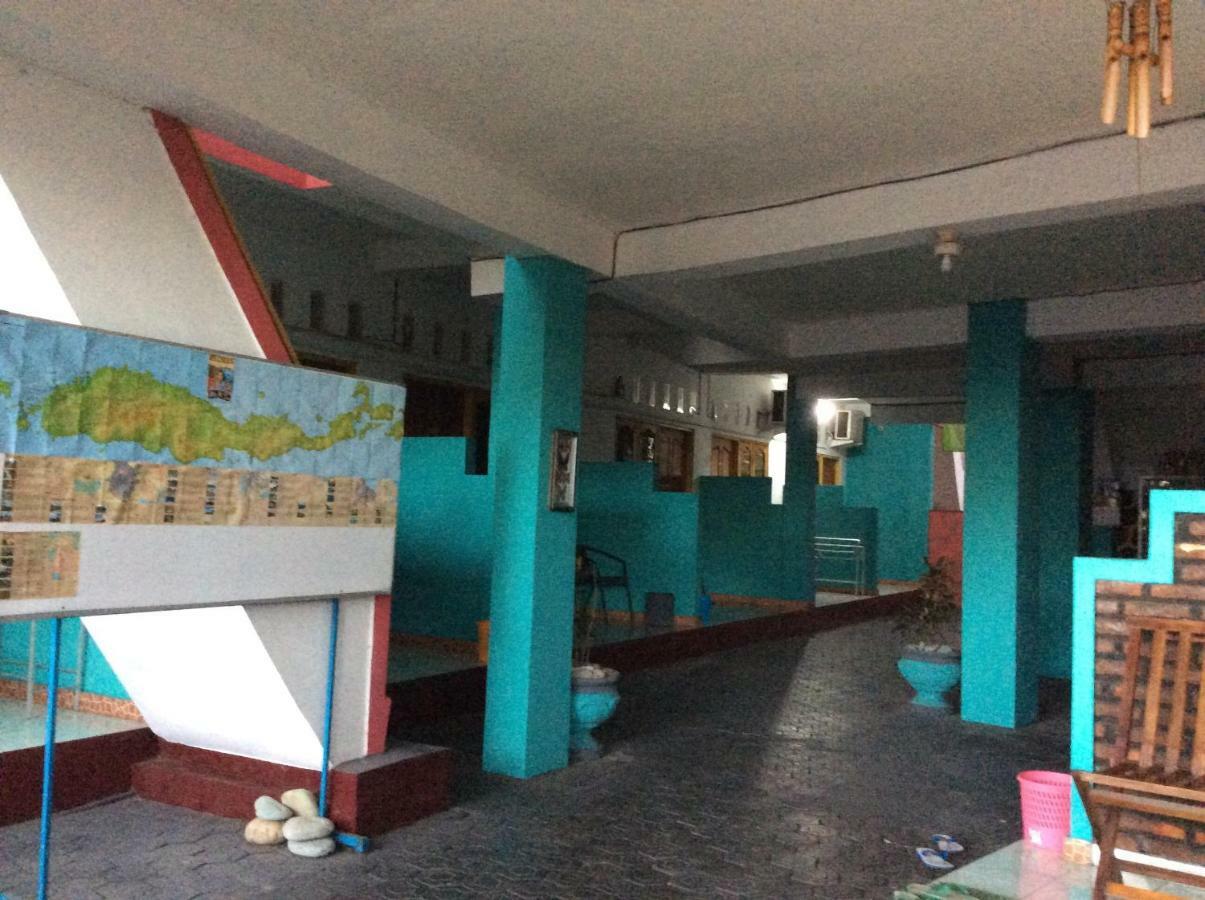 Dasi Guesthouse Ende Exterior photo